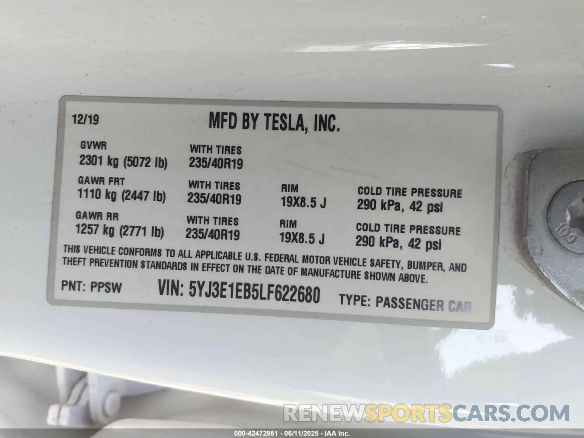 9 Photograph of a damaged car 5YJ3E1EB5LF622680 TESLA MODEL 3 2020