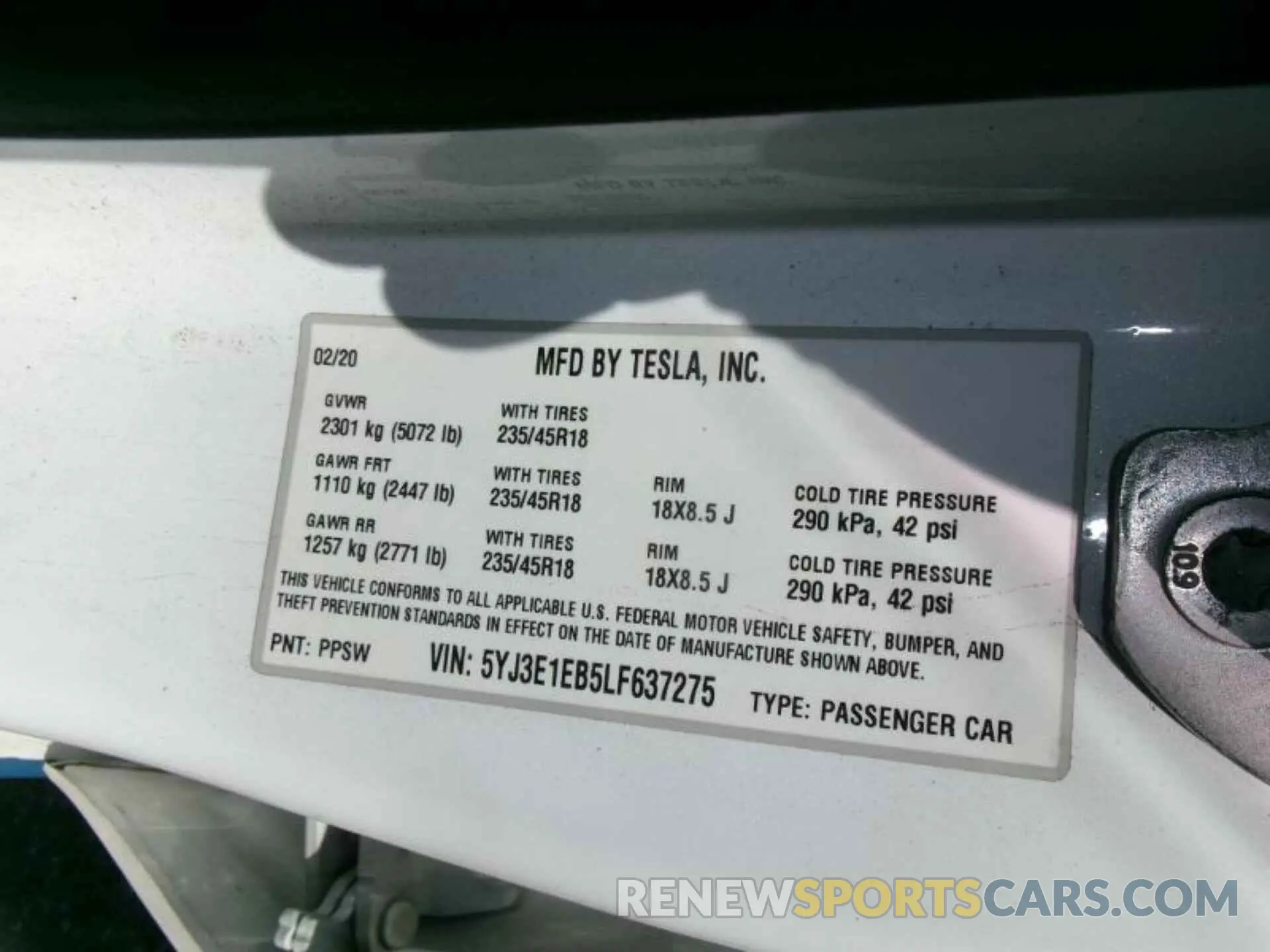 10 Photograph of a damaged car 5YJ3E1EB5LF637275 TESLA MODEL 3 2020
