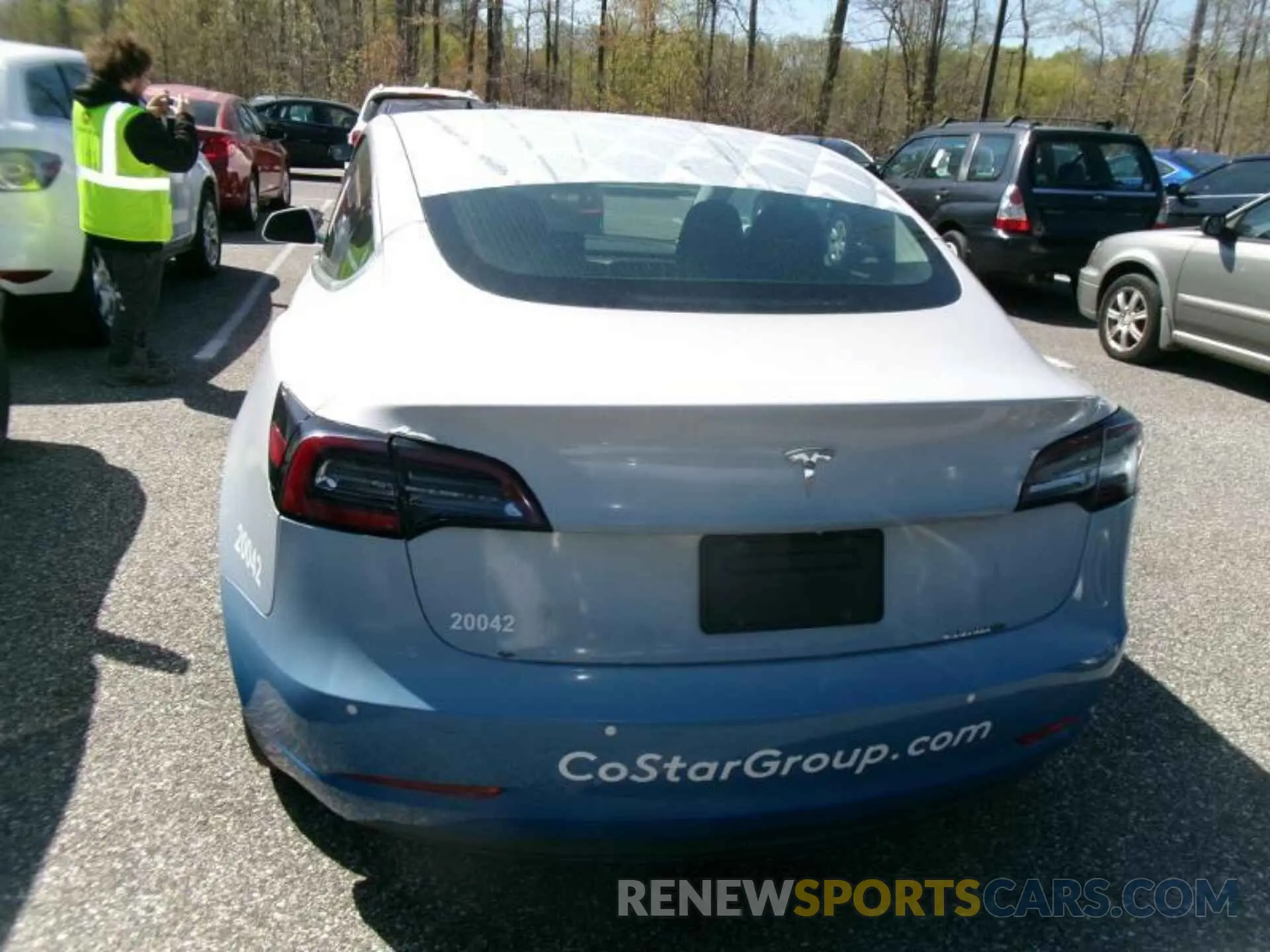 15 Photograph of a damaged car 5YJ3E1EB5LF637275 TESLA MODEL 3 2020