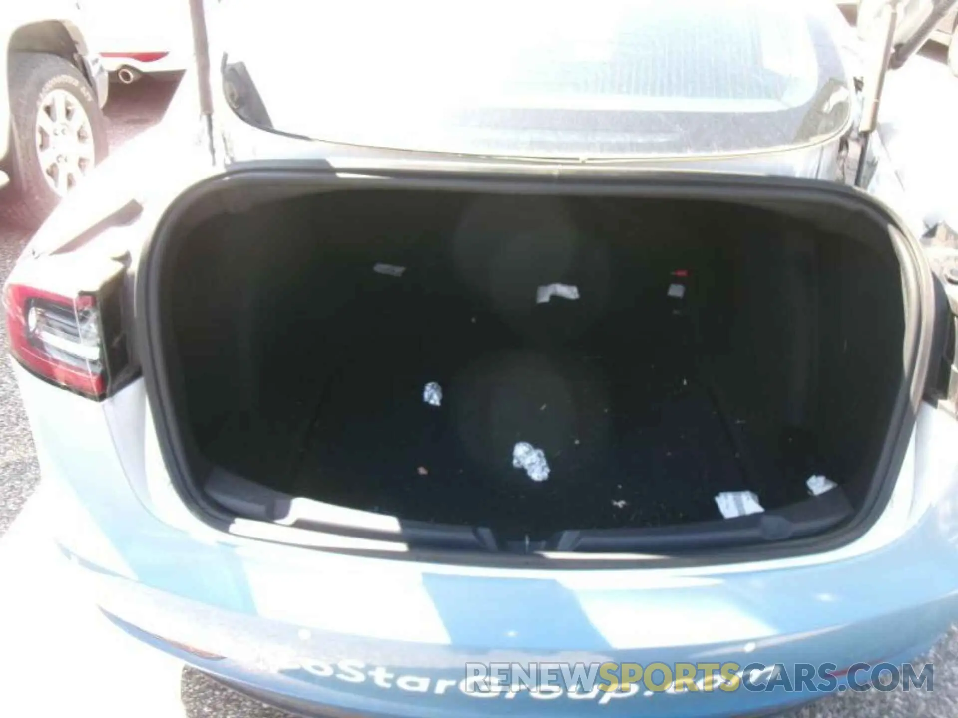 6 Photograph of a damaged car 5YJ3E1EB5LF637275 TESLA MODEL 3 2020