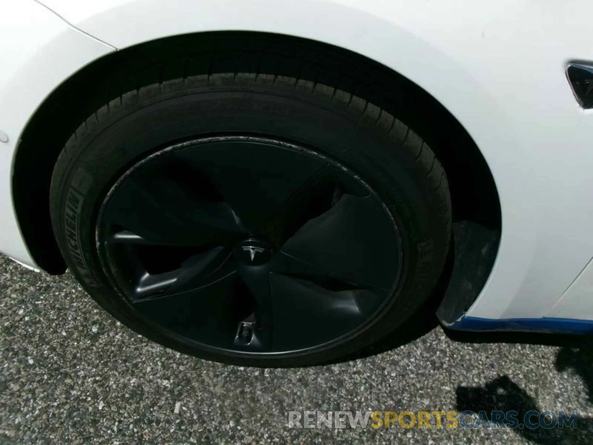 8 Photograph of a damaged car 5YJ3E1EB5LF637275 TESLA MODEL 3 2020