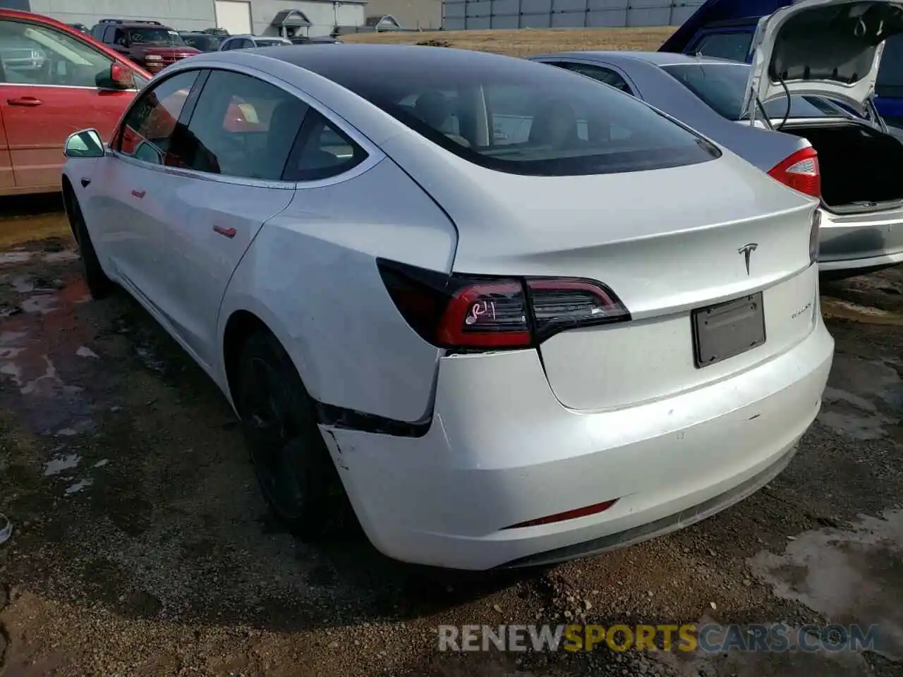 3 Photograph of a damaged car 5YJ3E1EB5LF637308 TESLA MODEL 3 2020