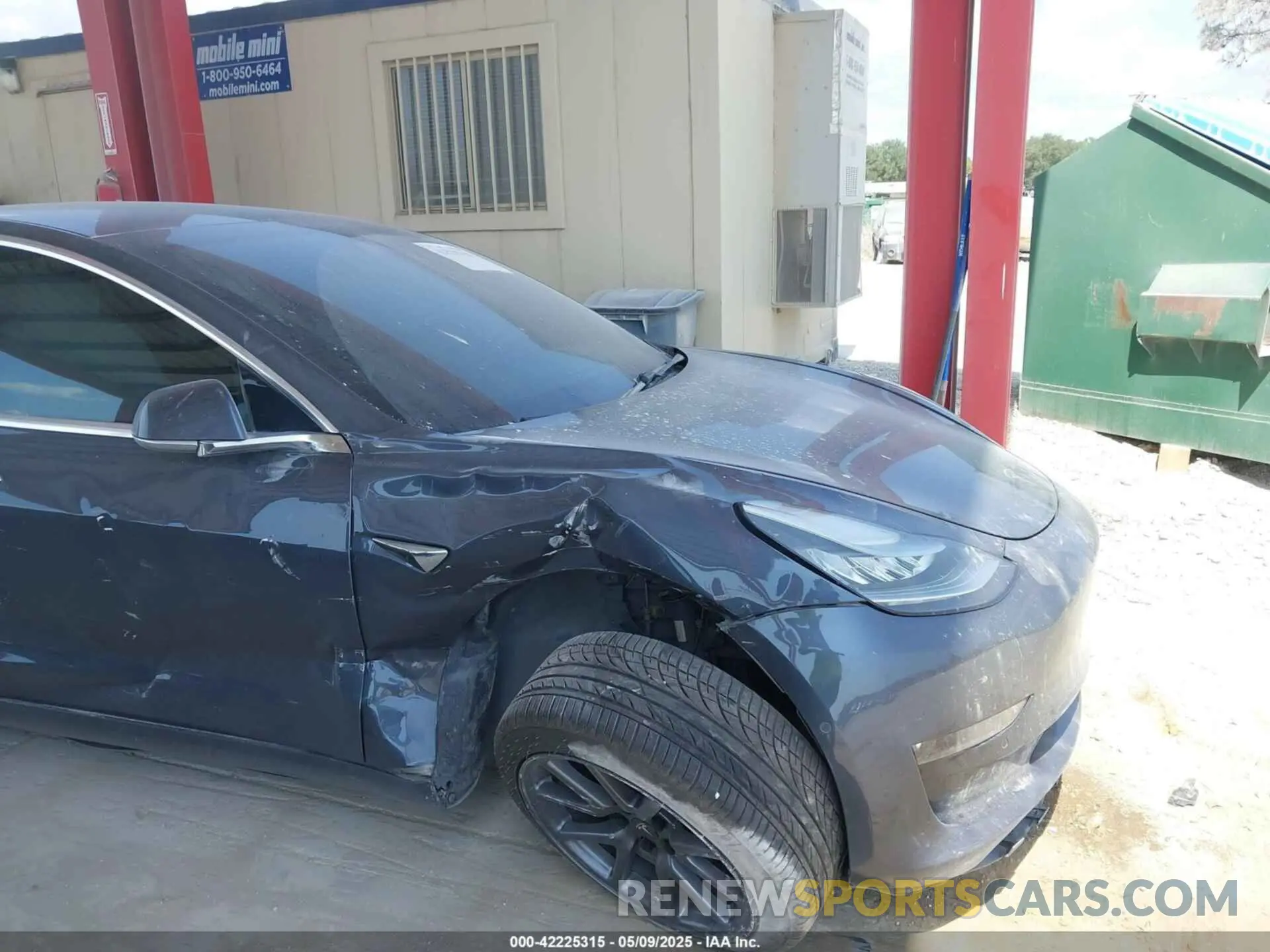6 Photograph of a damaged car 5YJ3E1EB5LF639060 TESLA MODEL 3 2020