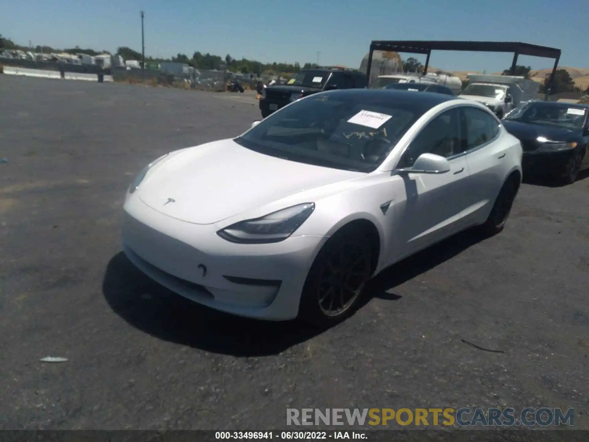 2 Photograph of a damaged car 5YJ3E1EB5LF639897 TESLA MODEL 3 2020