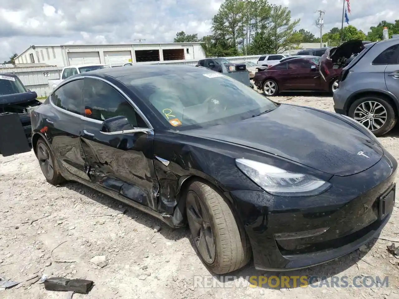 1 Photograph of a damaged car 5YJ3E1EB5LF646686 TESLA MODEL 3 2020