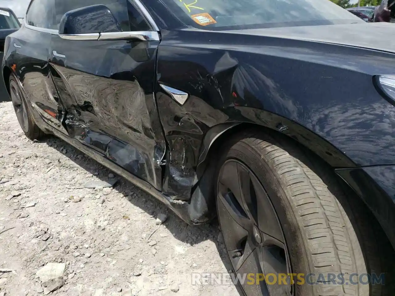 9 Photograph of a damaged car 5YJ3E1EB5LF646686 TESLA MODEL 3 2020