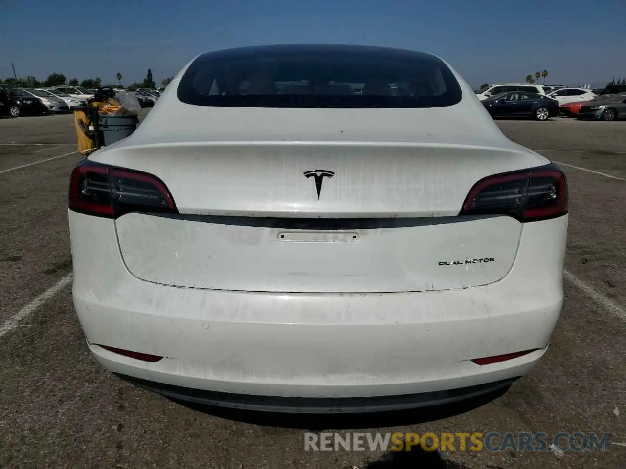6 Photograph of a damaged car 5YJ3E1EB5LF651662 TESLA MODEL 3 2020