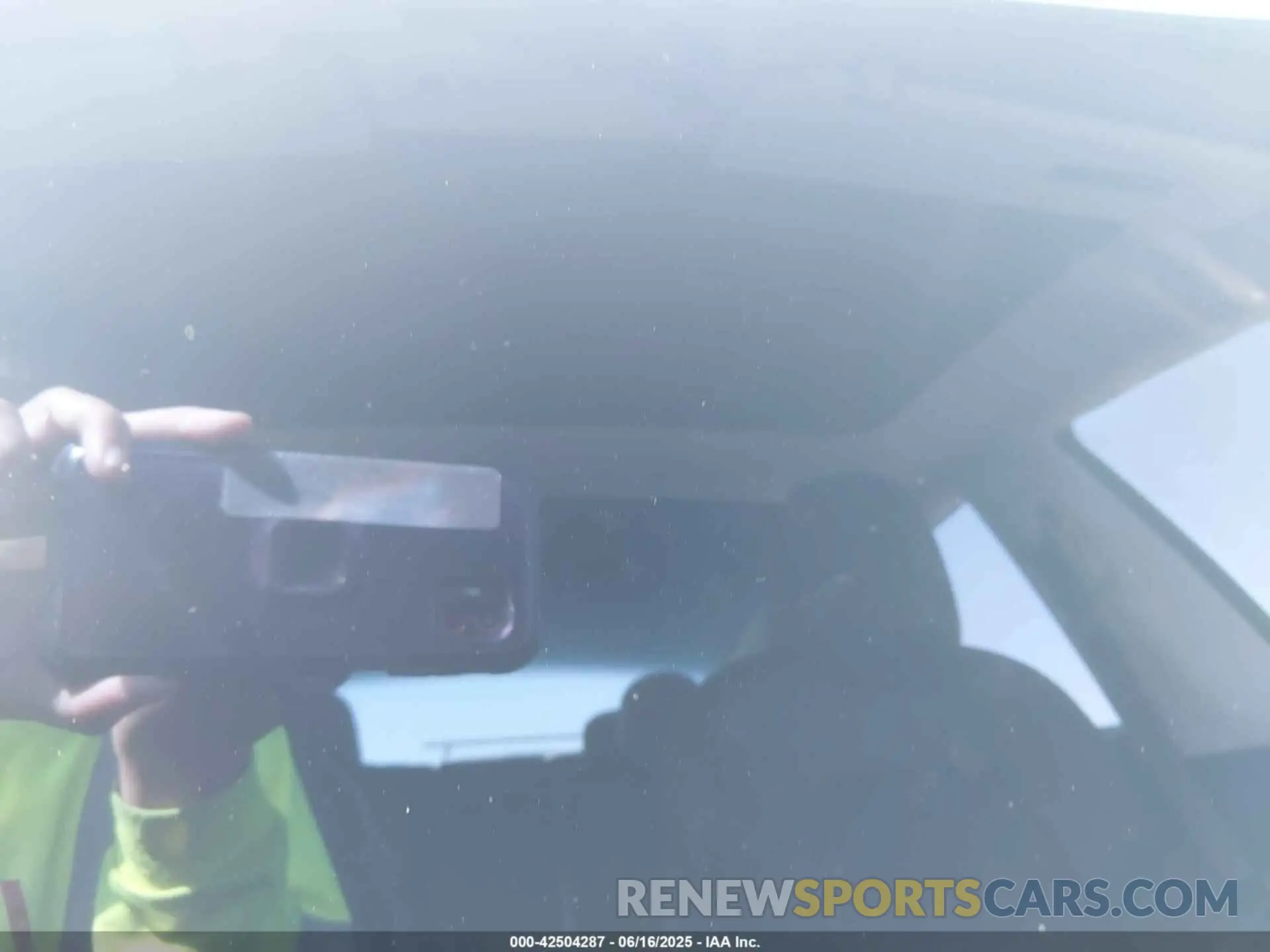 16 Photograph of a damaged car 5YJ3E1EB5LF733696 TESLA MODEL 3 2020