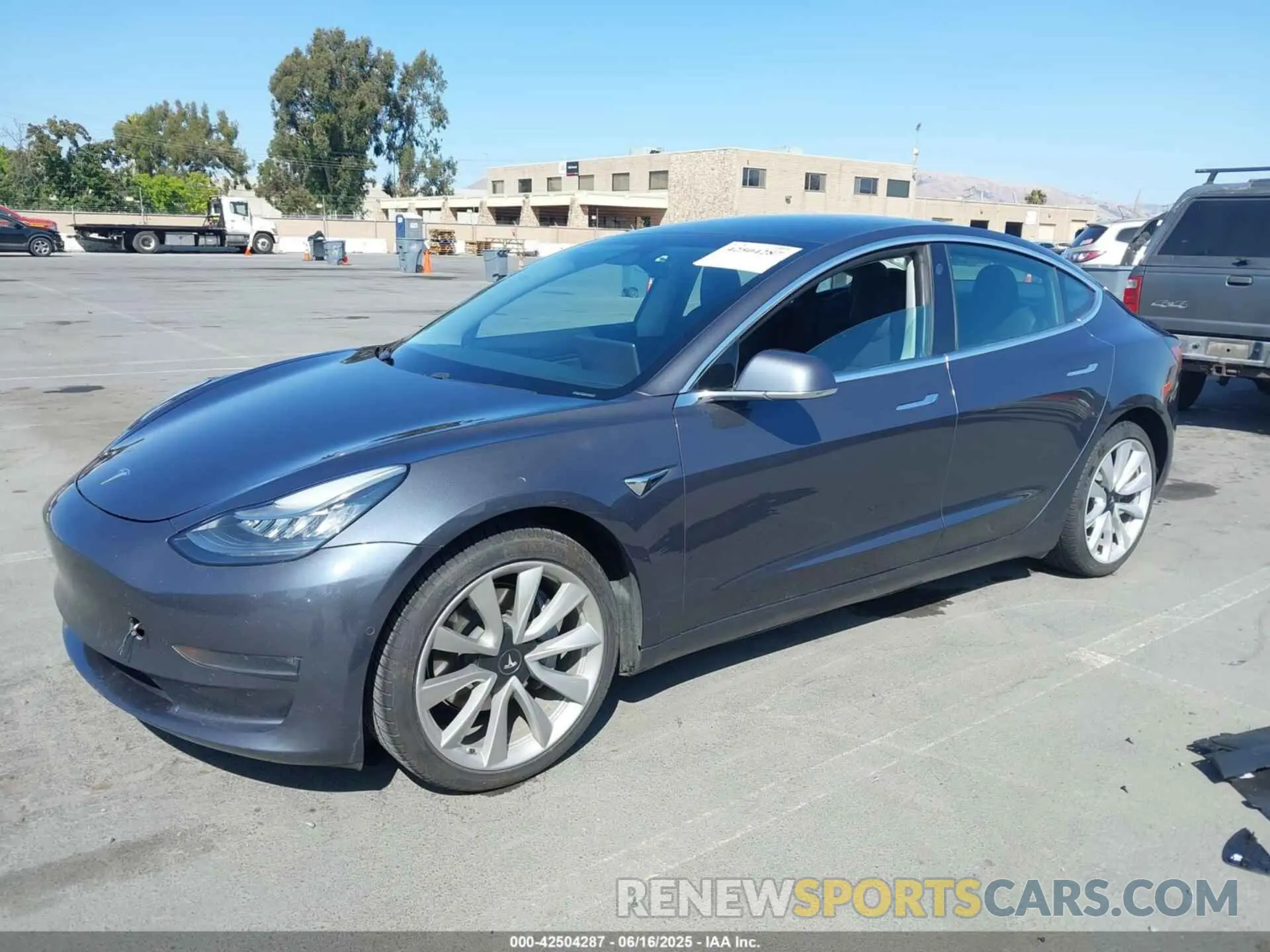 6 Photograph of a damaged car 5YJ3E1EB5LF733696 TESLA MODEL 3 2020