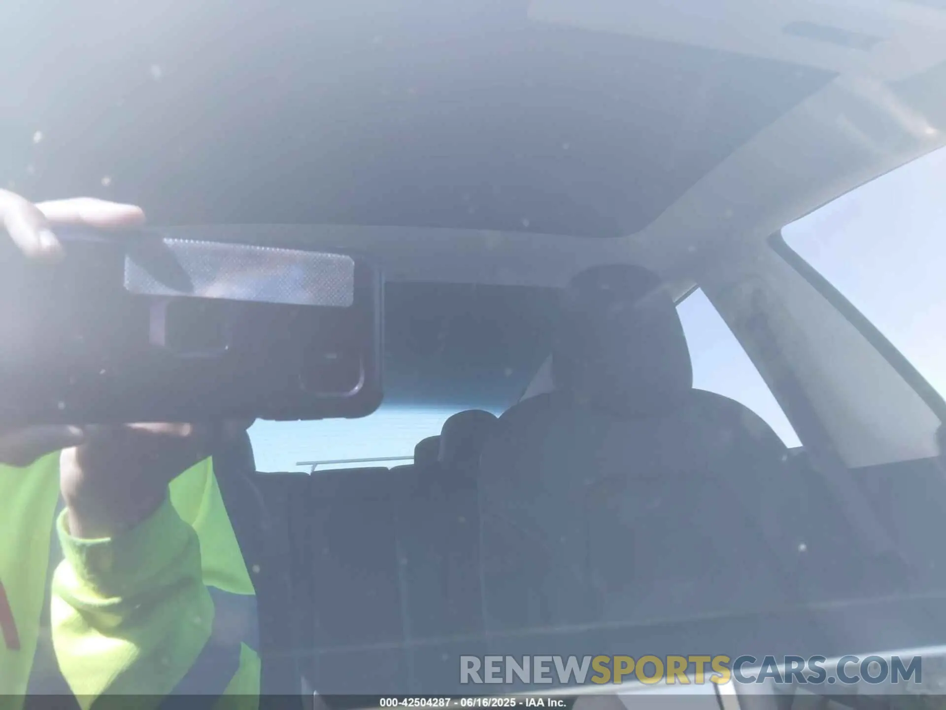 7 Photograph of a damaged car 5YJ3E1EB5LF733696 TESLA MODEL 3 2020