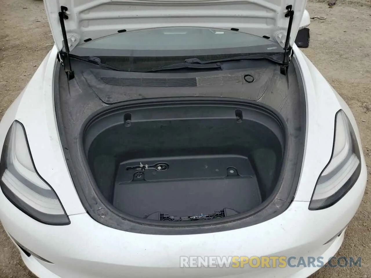 13 Photograph of a damaged car 5YJ3E1EB5LF735710 TESLA MODEL 3 2020