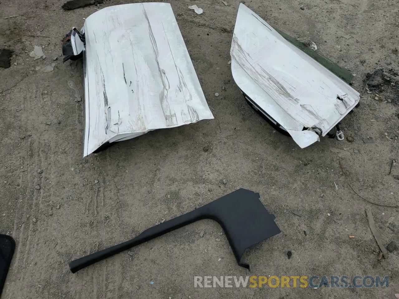 15 Photograph of a damaged car 5YJ3E1EB5LF735710 TESLA MODEL 3 2020