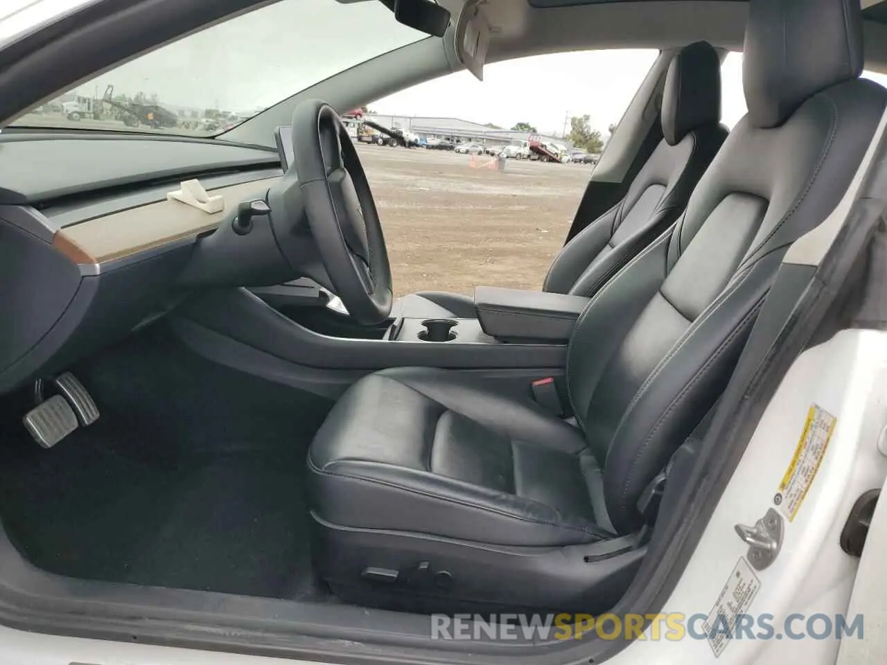 7 Photograph of a damaged car 5YJ3E1EB5LF735710 TESLA MODEL 3 2020