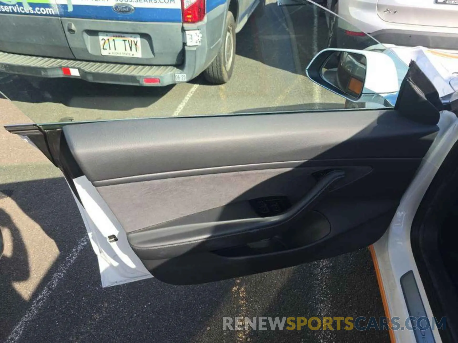 5 Photograph of a damaged car 5YJ3E1EB5LF790609 TESLA MODEL 3 2020