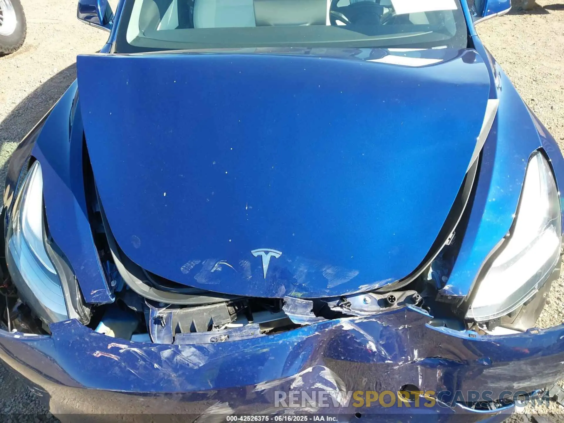 10 Photograph of a damaged car 5YJ3E1EB5LF791503 TESLA MODEL 3 2020