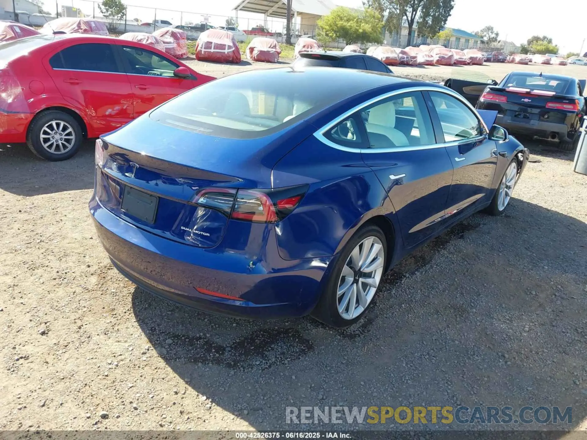 4 Photograph of a damaged car 5YJ3E1EB5LF791503 TESLA MODEL 3 2020