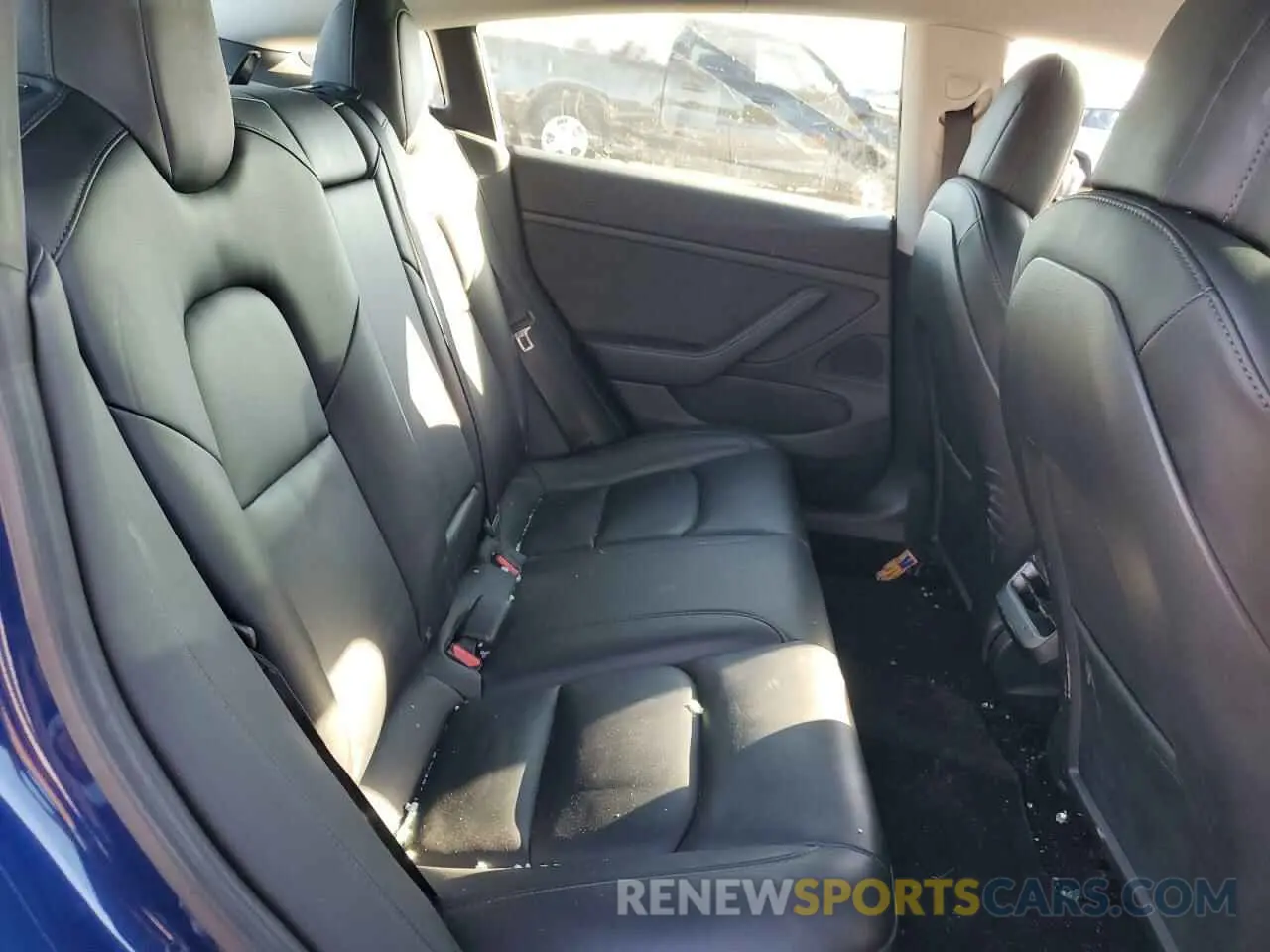 10 Photograph of a damaged car 5YJ3E1EB5LF794952 TESLA MODEL 3 2020