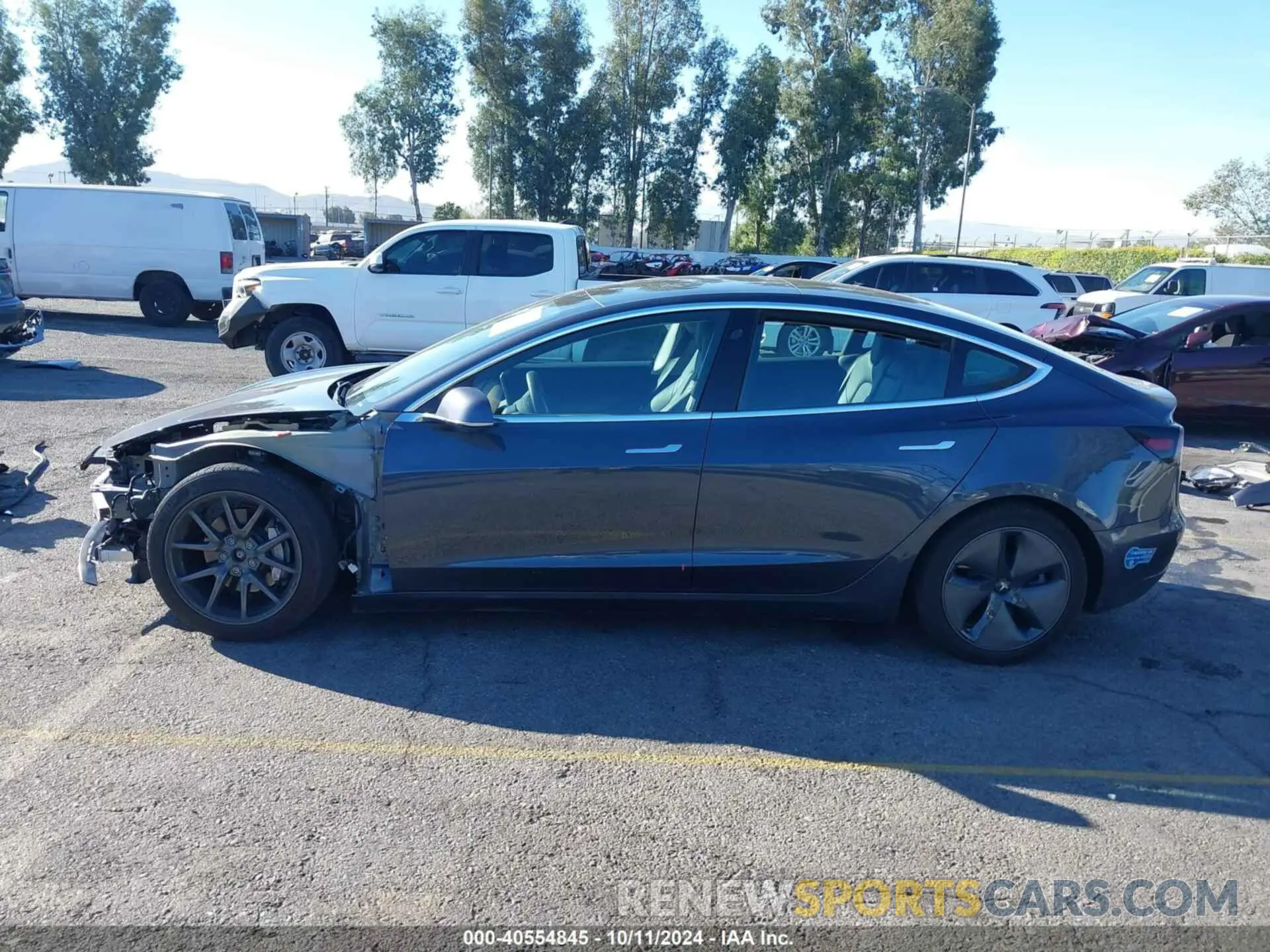 15 Photograph of a damaged car 5YJ3E1EB5LF800796 TESLA MODEL 3 2020