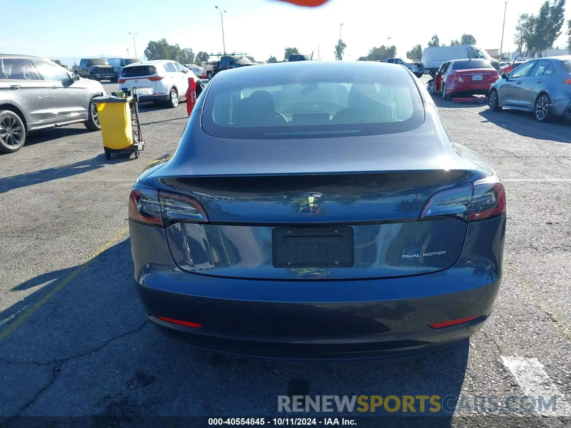 17 Photograph of a damaged car 5YJ3E1EB5LF800796 TESLA MODEL 3 2020