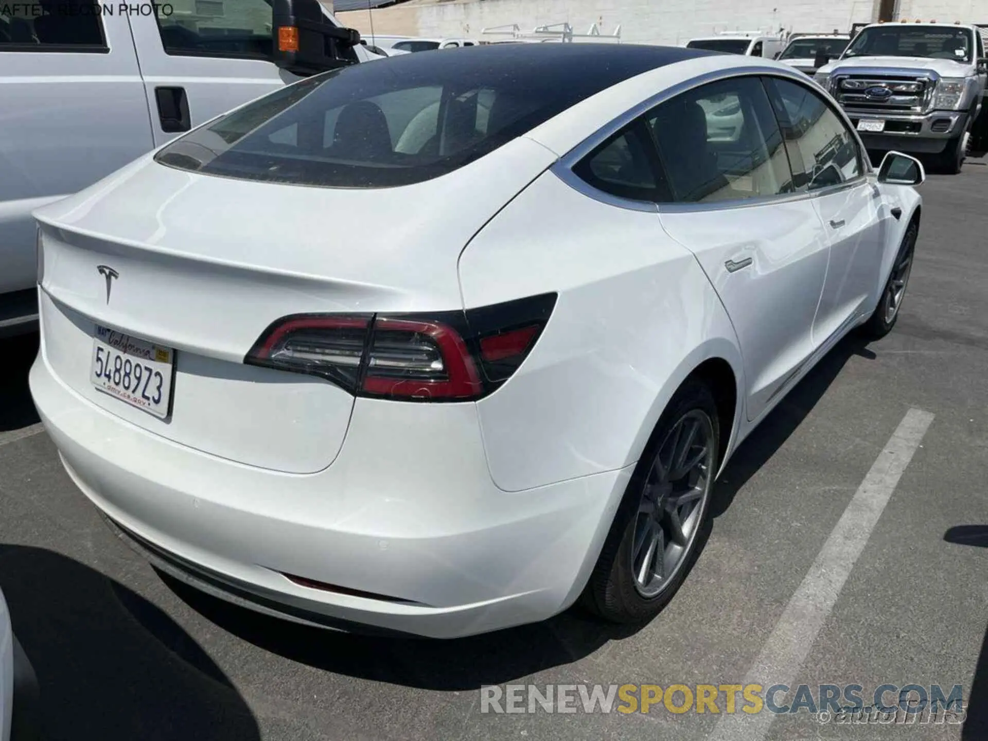 9 Photograph of a damaged car 5YJ3E1EB5LF801057 TESLA MODEL 3 2020