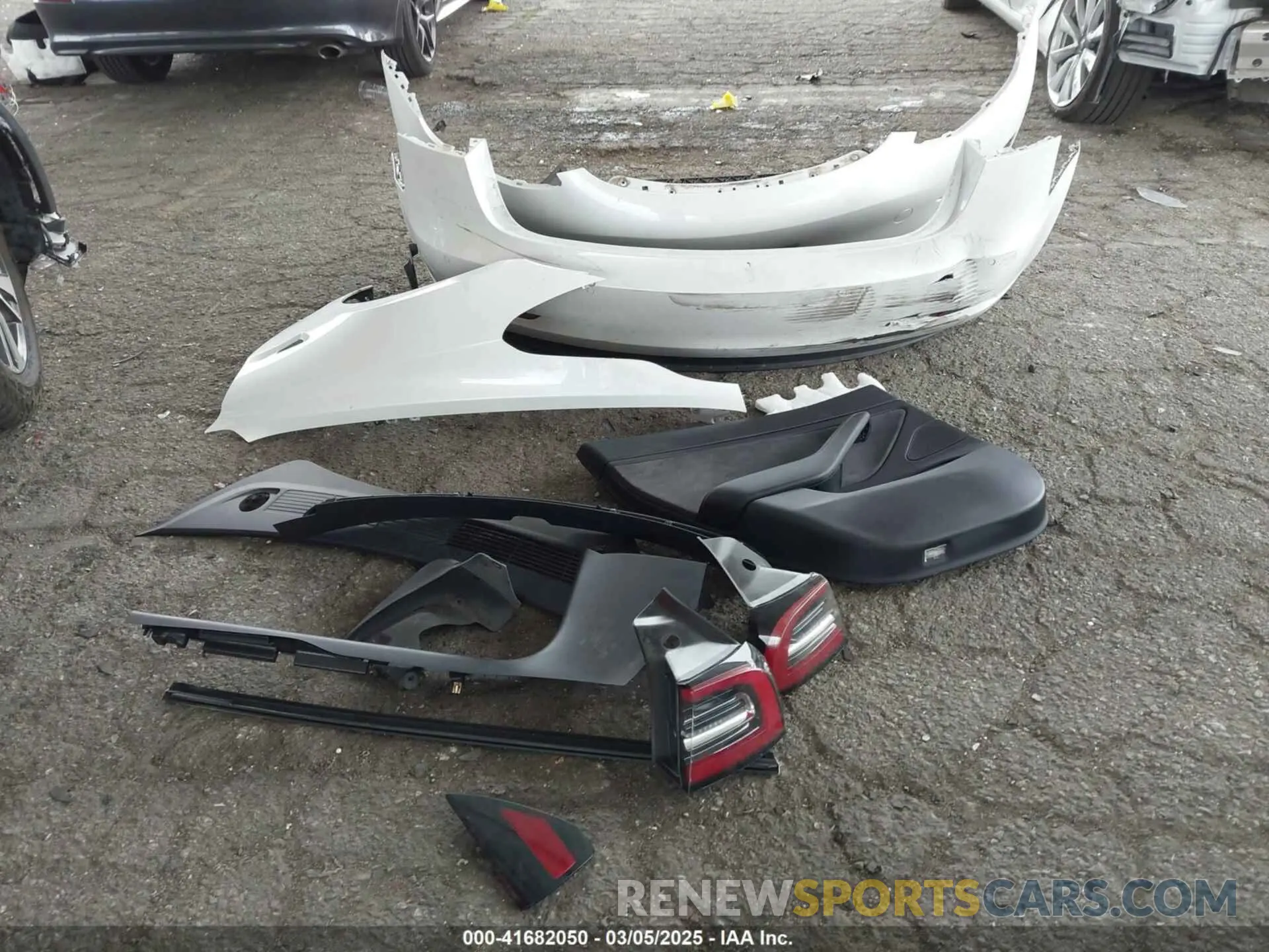 11 Photograph of a damaged car 5YJ3E1EB5LF801530 TESLA MODEL 3 2020
