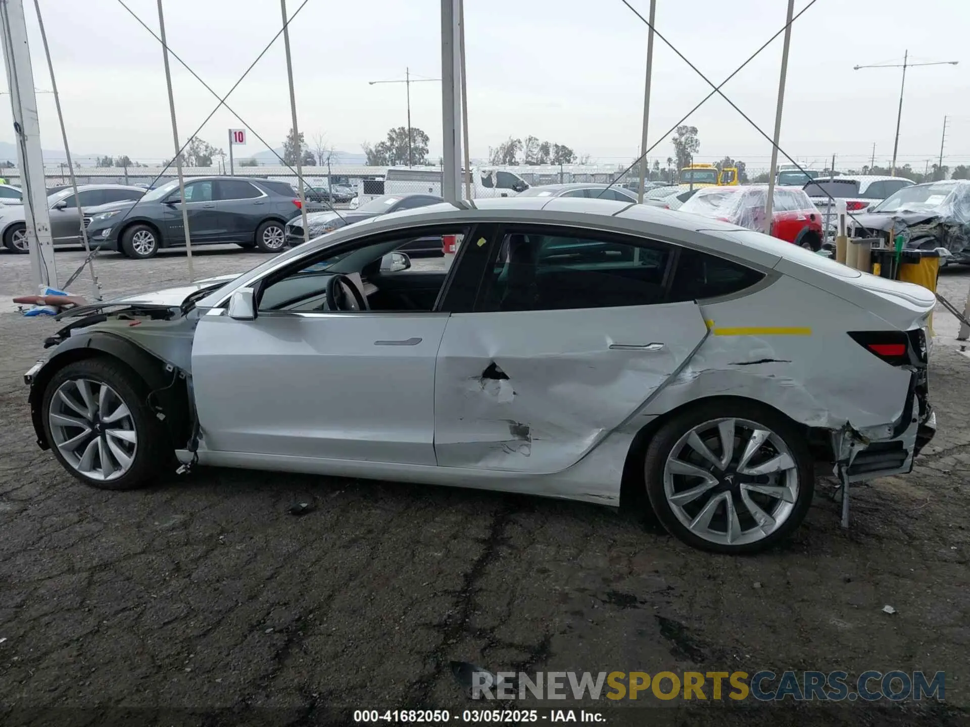 14 Photograph of a damaged car 5YJ3E1EB5LF801530 TESLA MODEL 3 2020