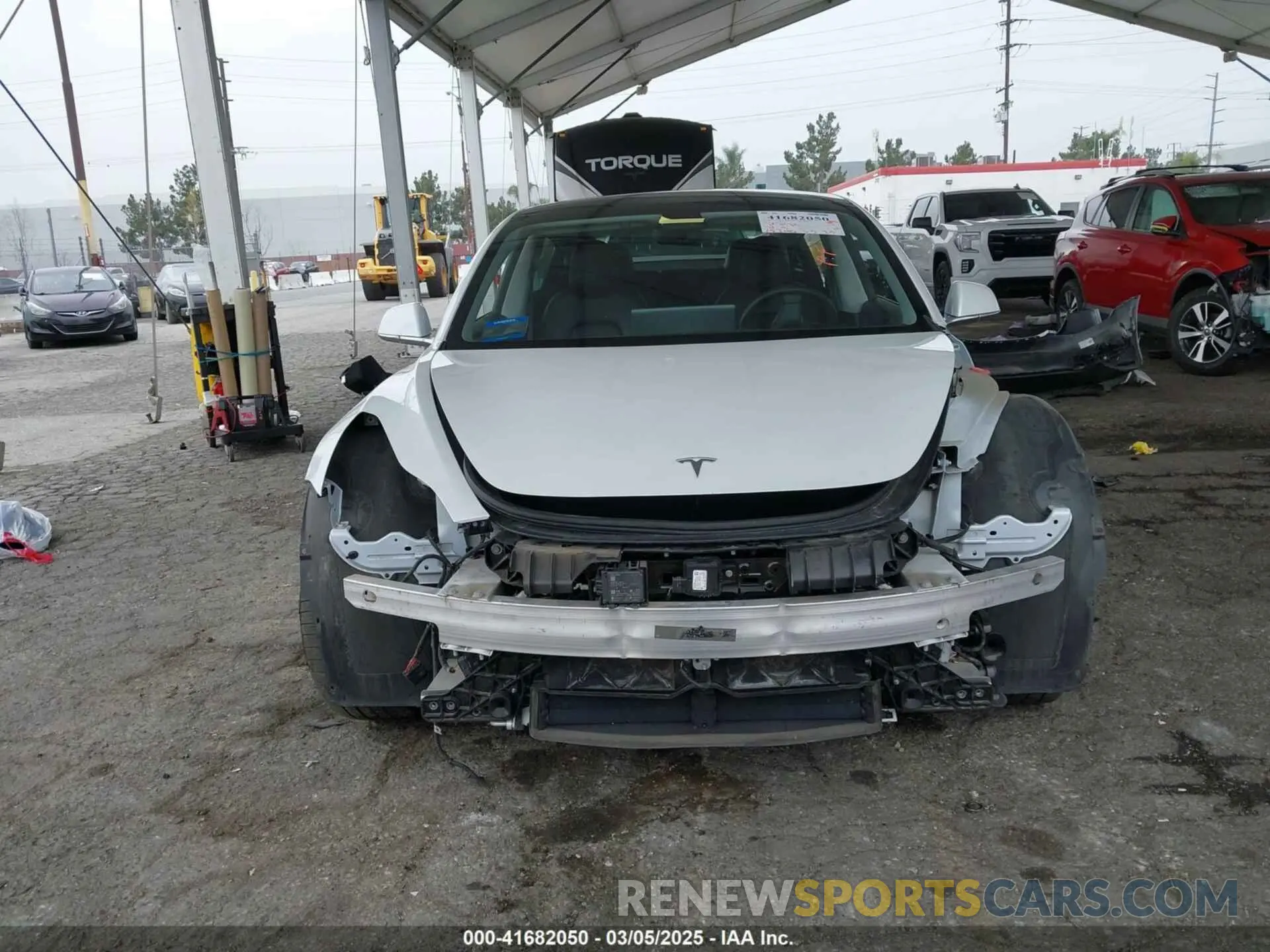6 Photograph of a damaged car 5YJ3E1EB5LF801530 TESLA MODEL 3 2020