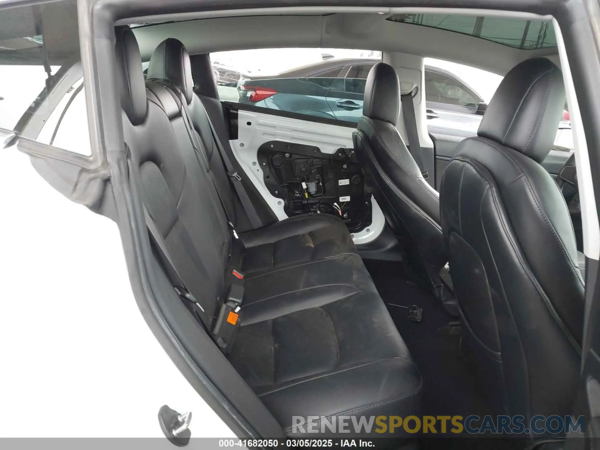 8 Photograph of a damaged car 5YJ3E1EB5LF801530 TESLA MODEL 3 2020
