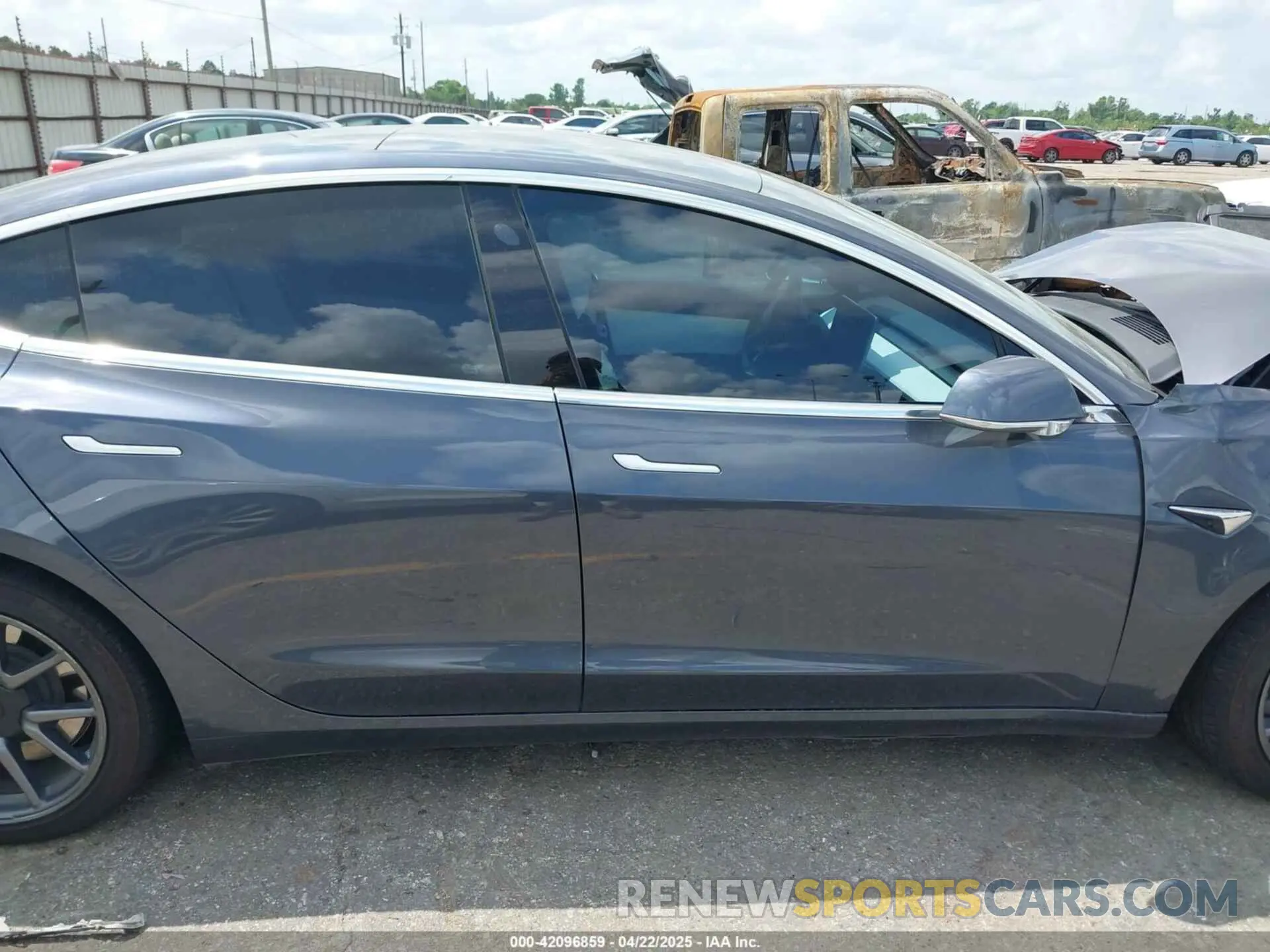 12 Photograph of a damaged car 5YJ3E1EB5LF801592 TESLA MODEL 3 2020