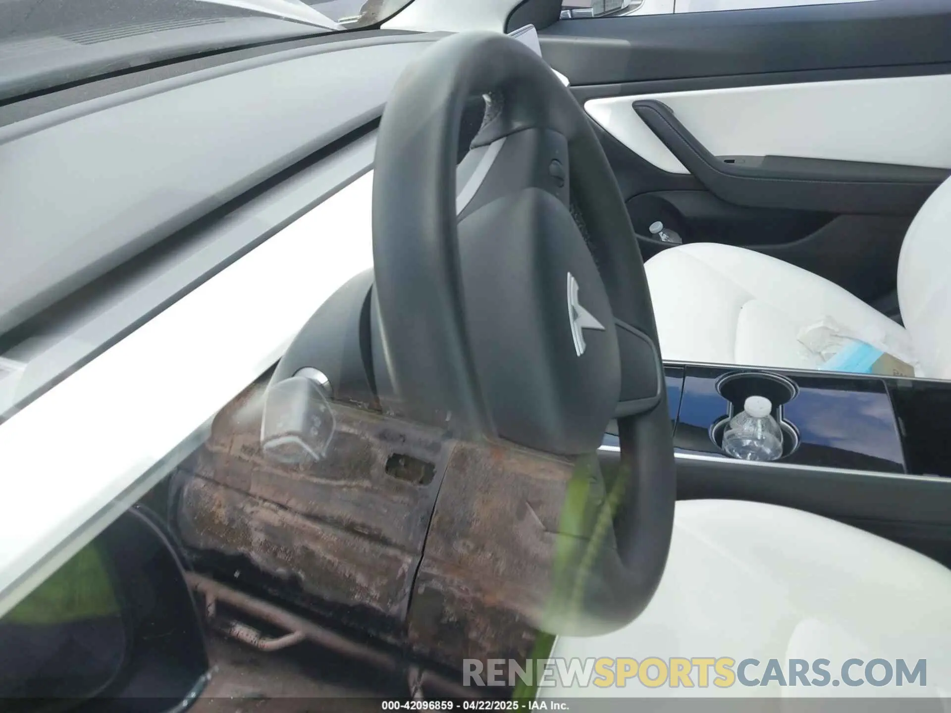 7 Photograph of a damaged car 5YJ3E1EB5LF801592 TESLA MODEL 3 2020