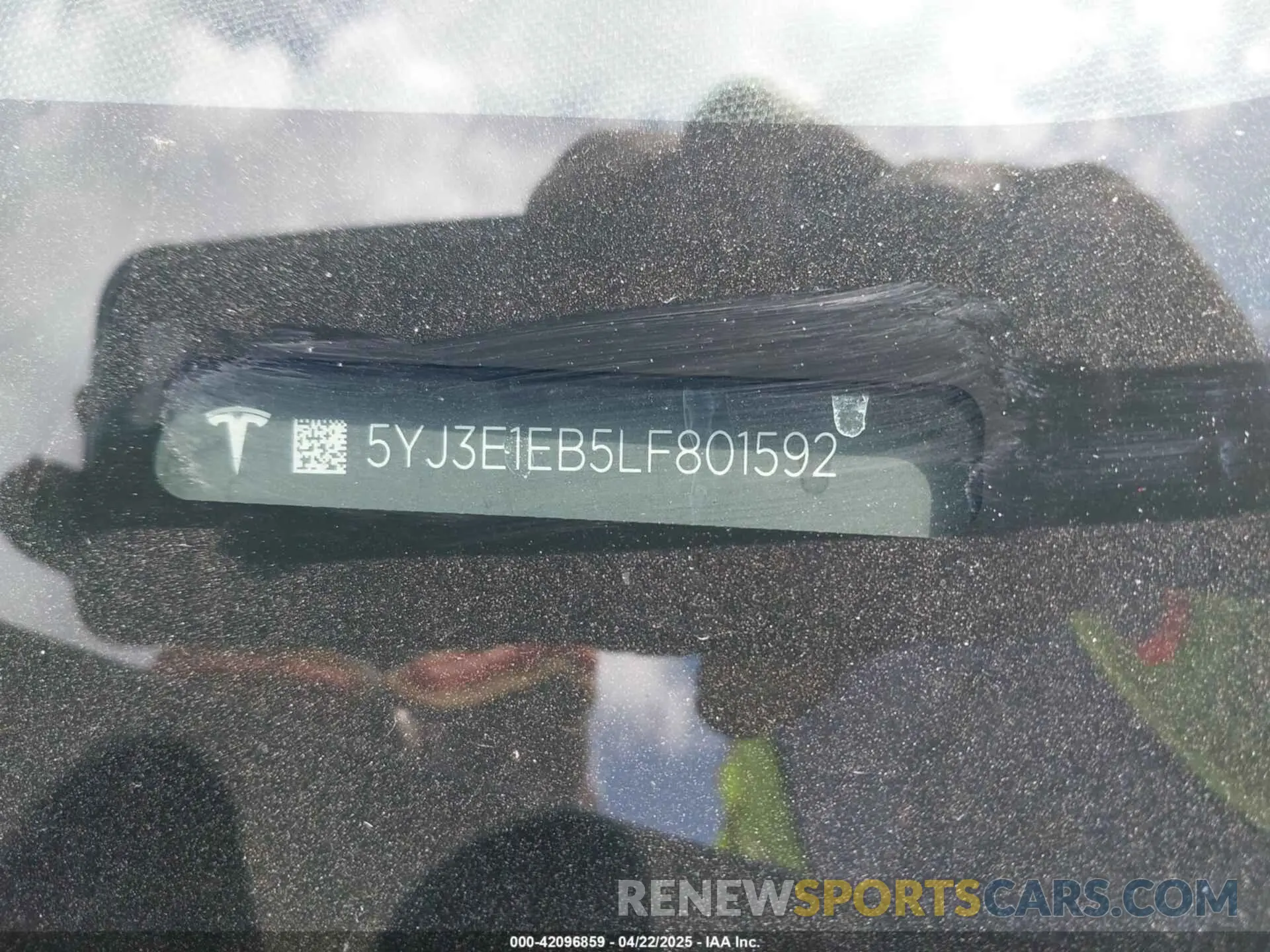 9 Photograph of a damaged car 5YJ3E1EB5LF801592 TESLA MODEL 3 2020