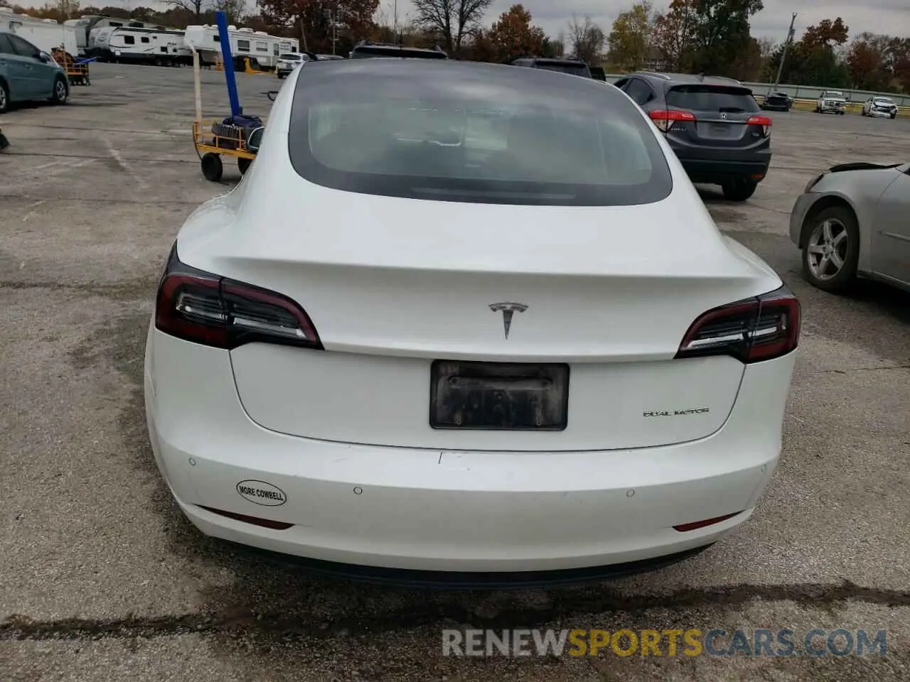 6 Photograph of a damaged car 5YJ3E1EB6LF589124 TESLA MODEL 3 2020