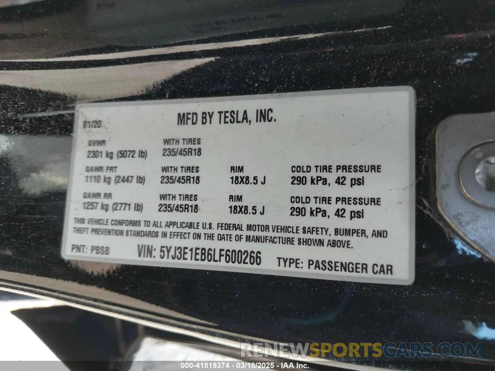 9 Photograph of a damaged car 5YJ3E1EB6LF600266 TESLA MODEL 3 2020