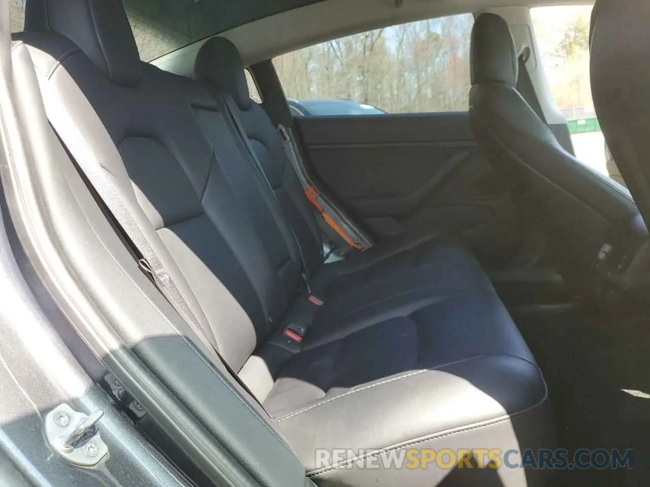 10 Photograph of a damaged car 5YJ3E1EB6LF616676 TESLA MODEL 3 2020