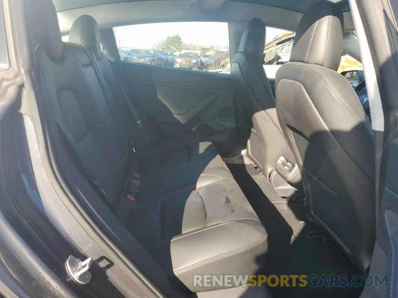 10 Photograph of a damaged car 5YJ3E1EB6LF616807 TESLA MODEL 3 2020