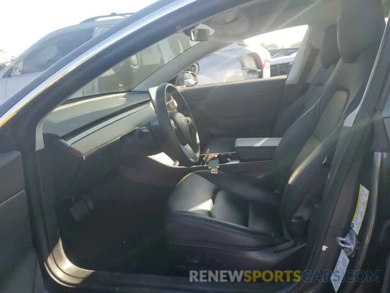 7 Photograph of a damaged car 5YJ3E1EB6LF616807 TESLA MODEL 3 2020