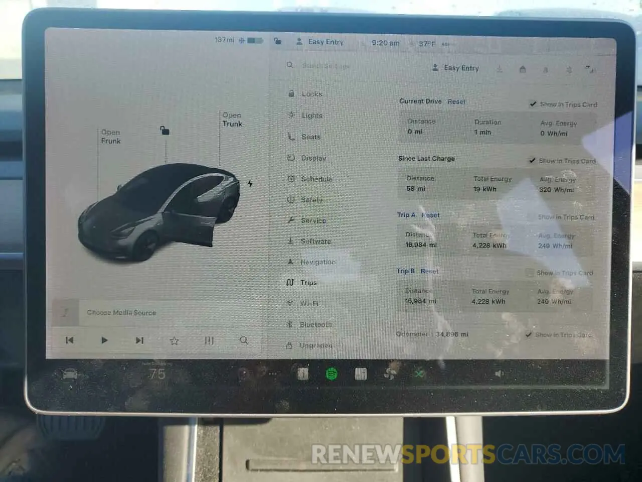 9 Photograph of a damaged car 5YJ3E1EB6LF616807 TESLA MODEL 3 2020