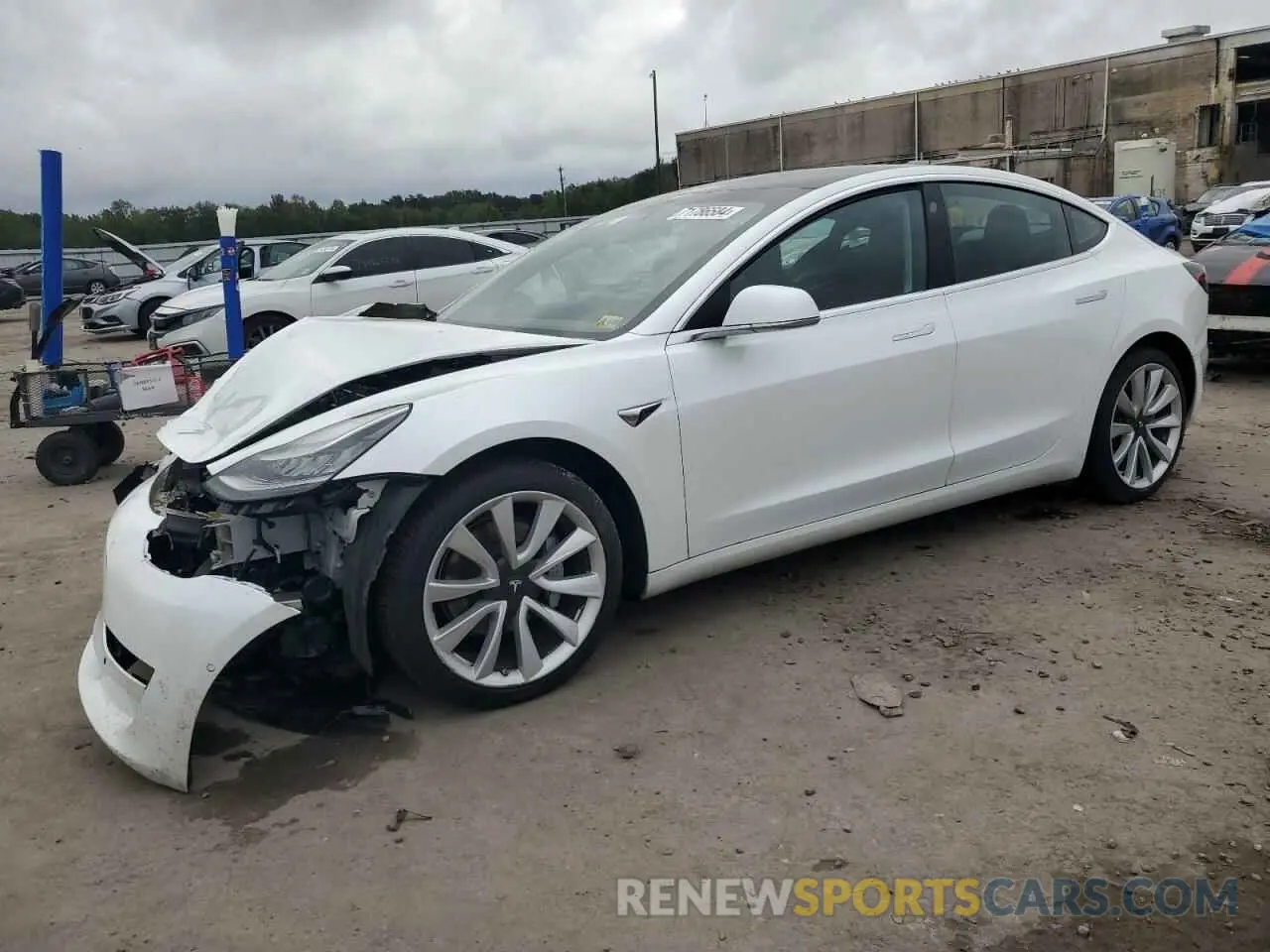 1 Photograph of a damaged car 5YJ3E1EB6LF618590 TESLA MODEL 3 2020