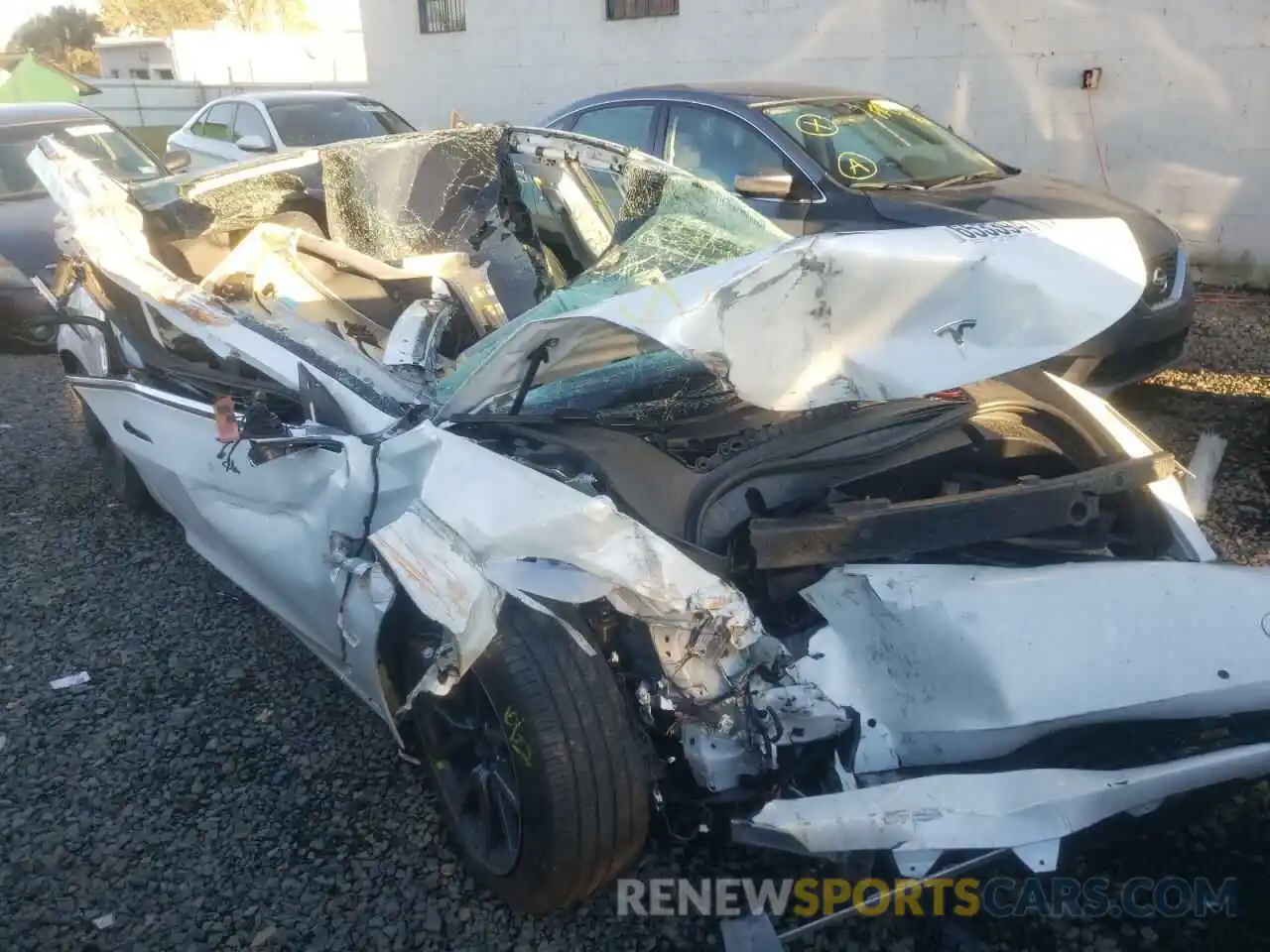 9 Photograph of a damaged car 5YJ3E1EB6LF618735 TESLA MODEL 3 2020