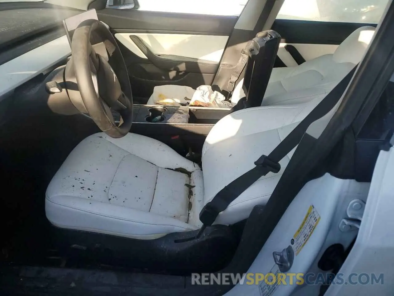7 Photograph of a damaged car 5YJ3E1EB6LF622056 TESLA MODEL 3 2020