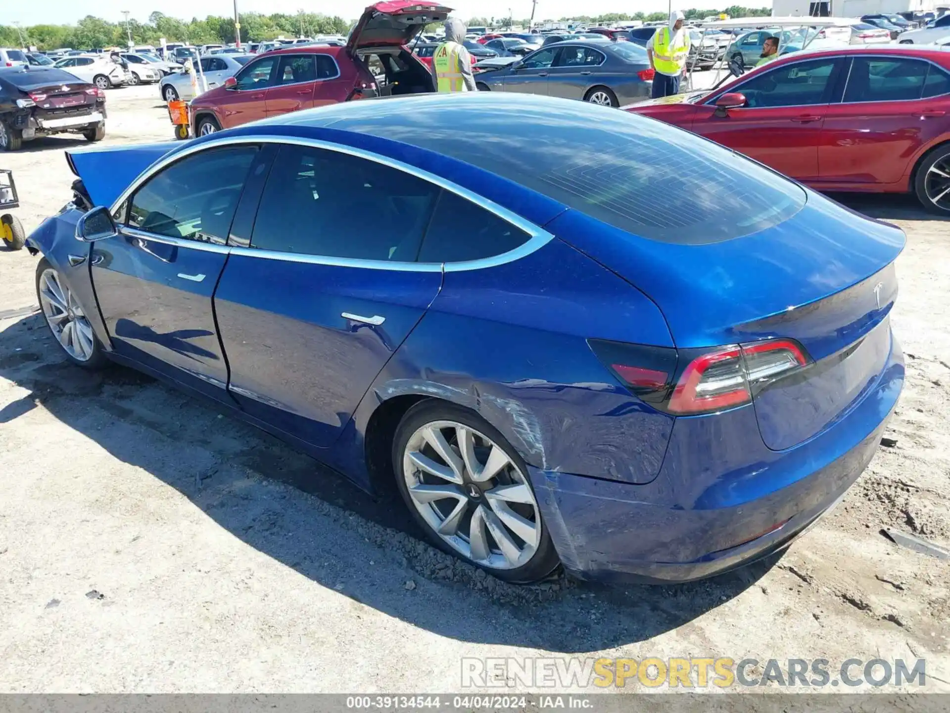 3 Photograph of a damaged car 5YJ3E1EB6LF622543 TESLA MODEL 3 2020