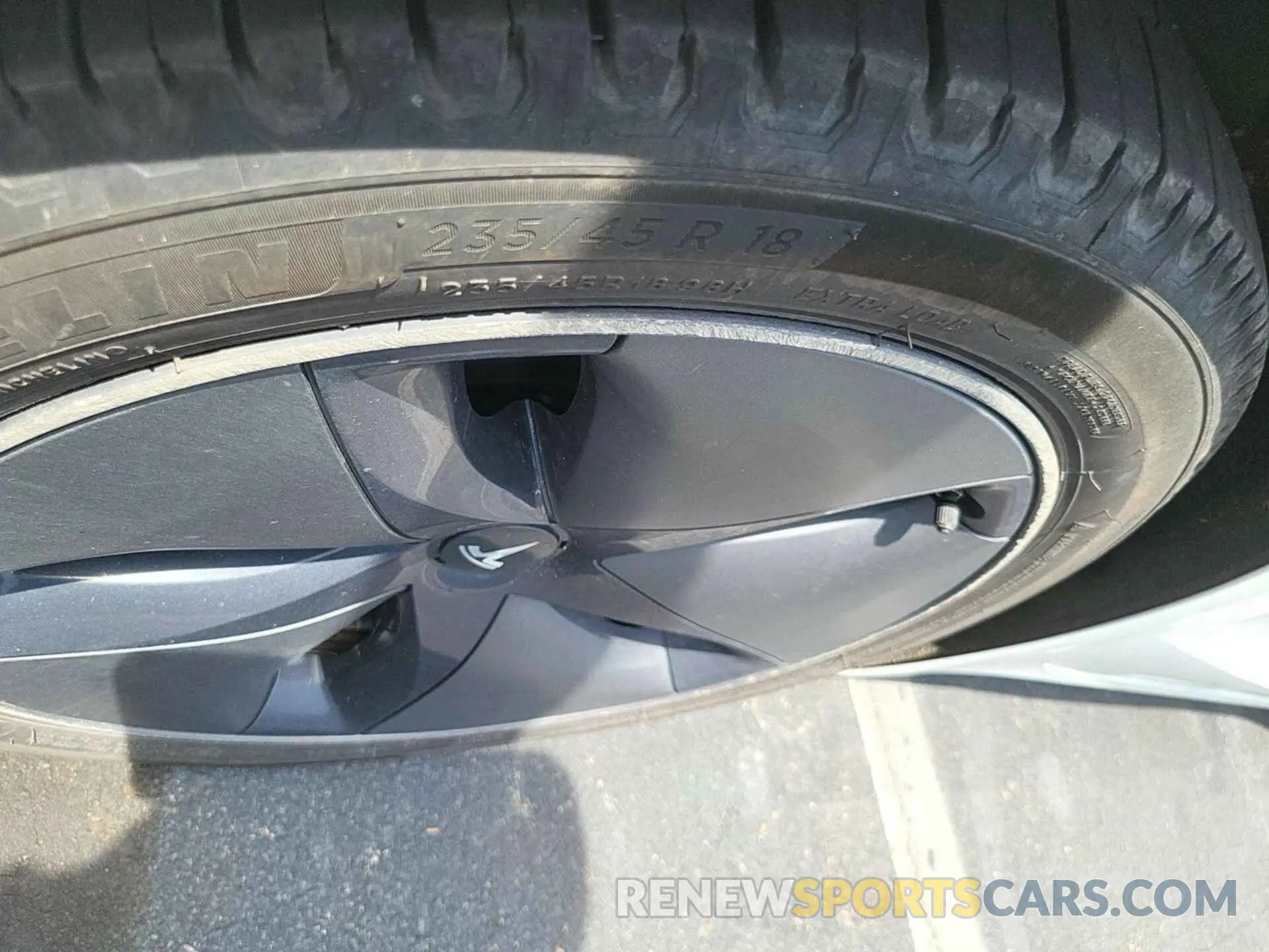 11 Photograph of a damaged car 5YJ3E1EB6LF637298 TESLA MODEL 3 2020
