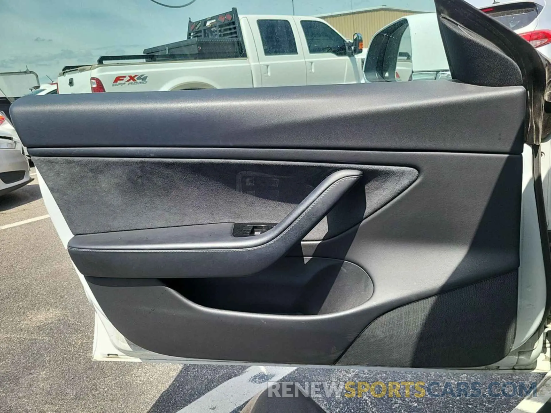 19 Photograph of a damaged car 5YJ3E1EB6LF637298 TESLA MODEL 3 2020