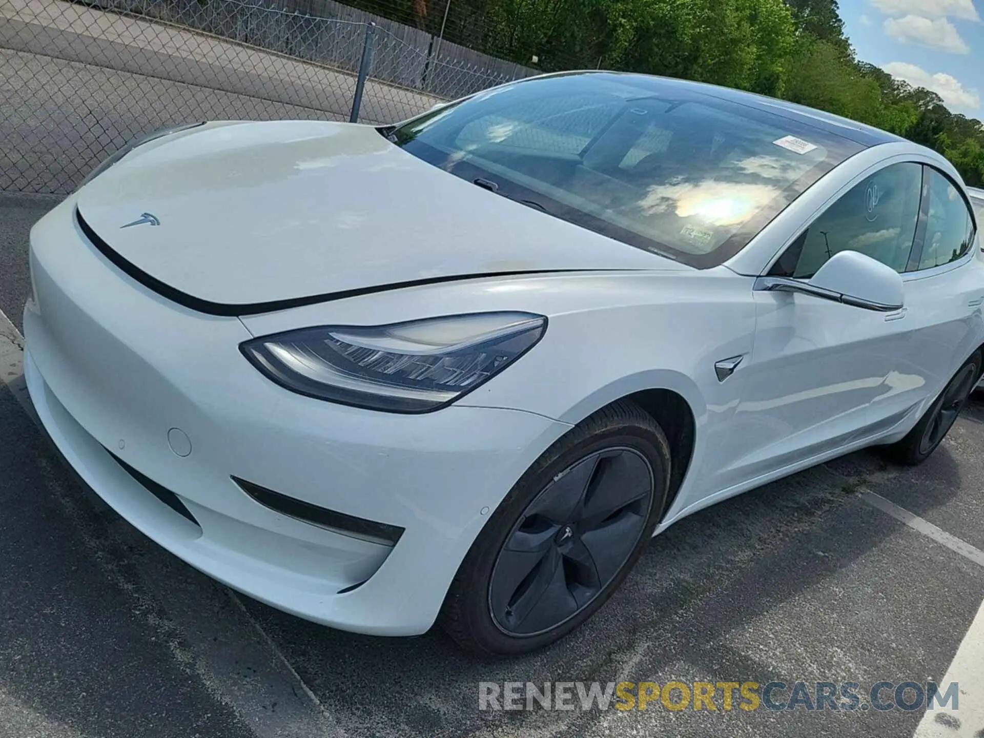 25 Photograph of a damaged car 5YJ3E1EB6LF637298 TESLA MODEL 3 2020
