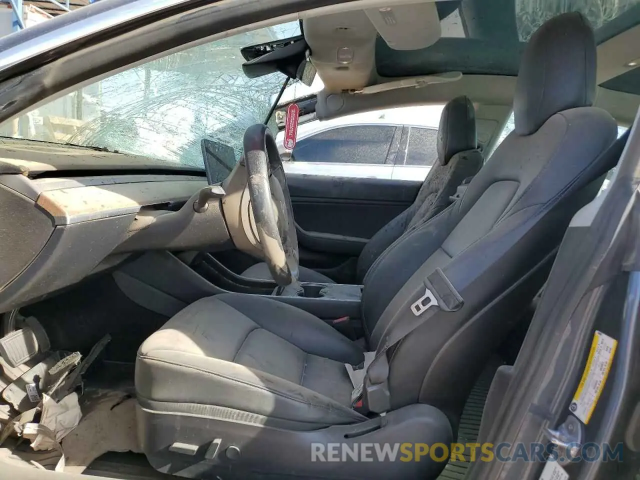 7 Photograph of a damaged car 5YJ3E1EB6LF638063 TESLA MODEL 3 2020