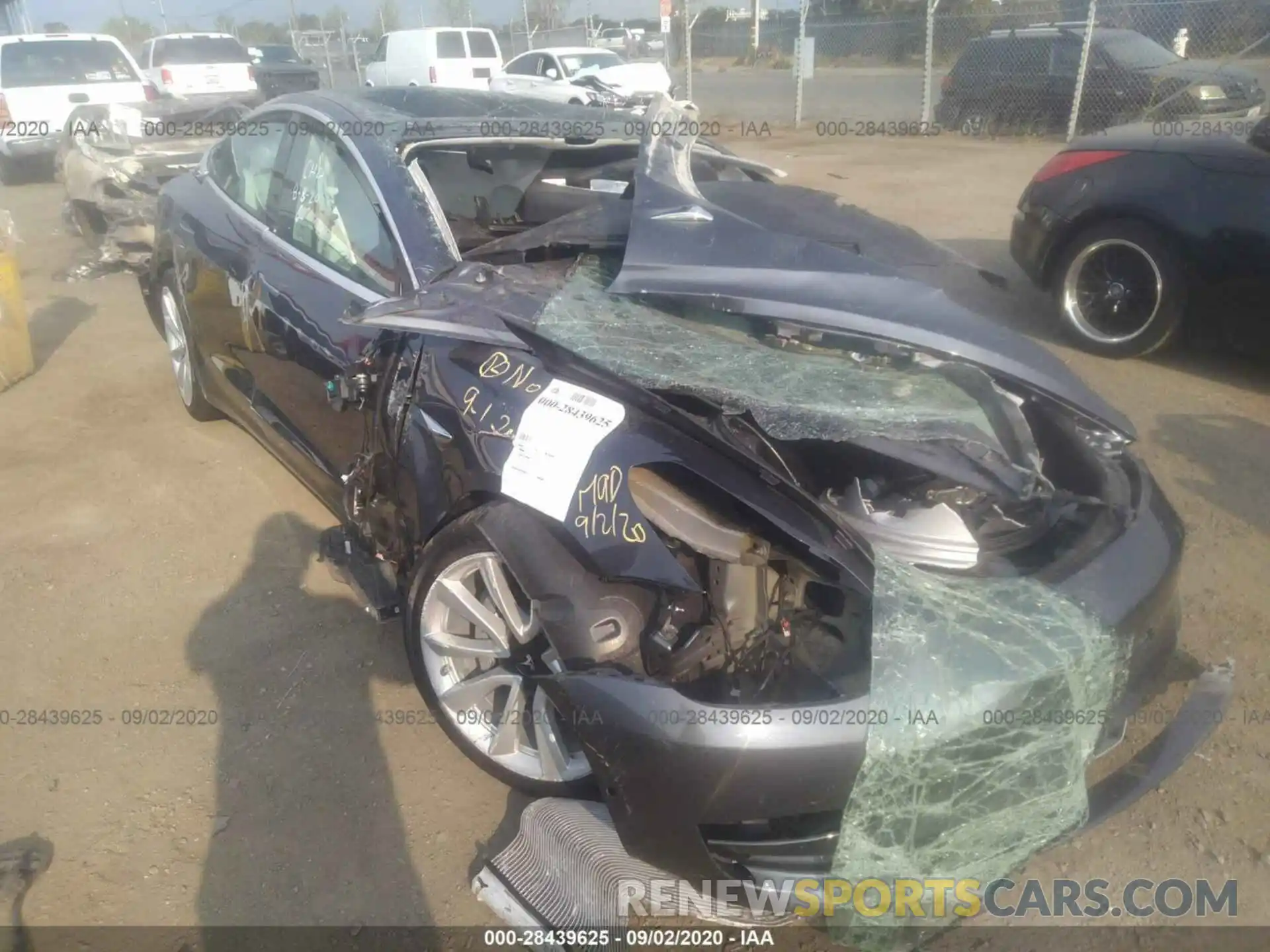 6 Photograph of a damaged car 5YJ3E1EB6LF640055 TESLA MODEL 3 2020