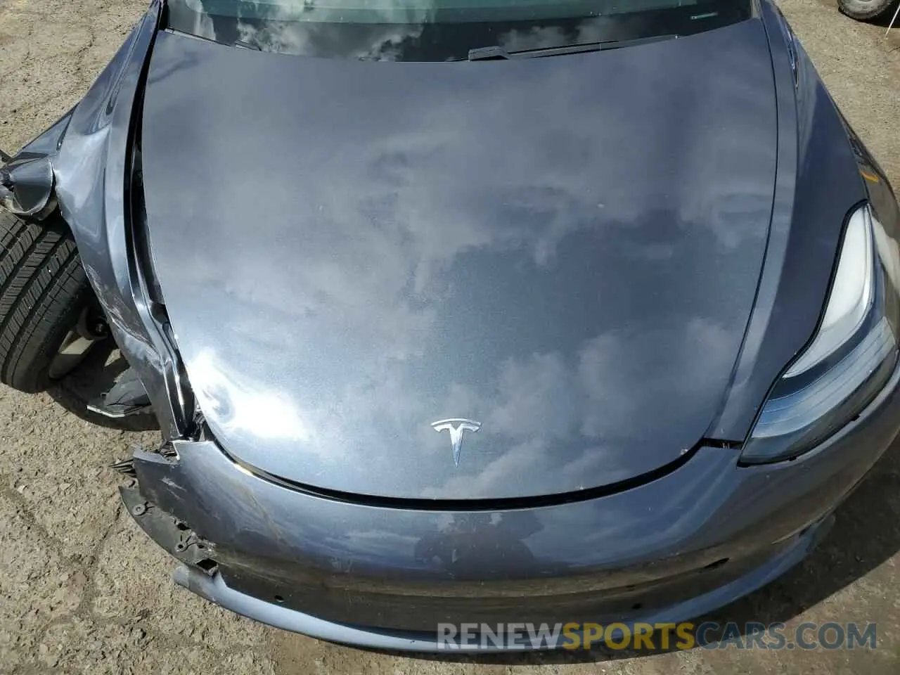 12 Photograph of a damaged car 5YJ3E1EB6LF646549 TESLA MODEL 3 2020