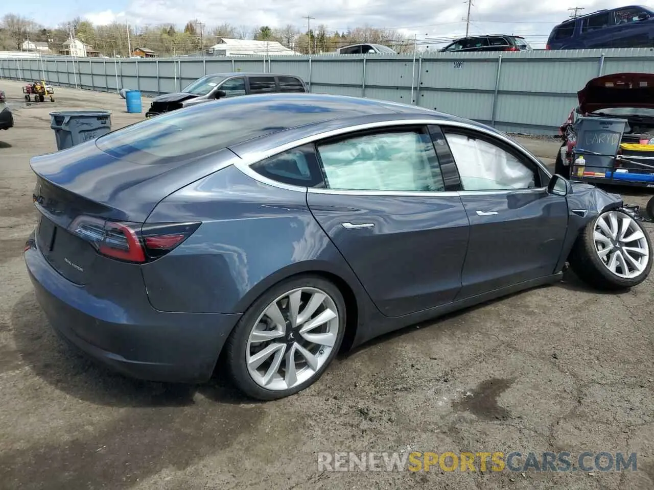 3 Photograph of a damaged car 5YJ3E1EB6LF646549 TESLA MODEL 3 2020
