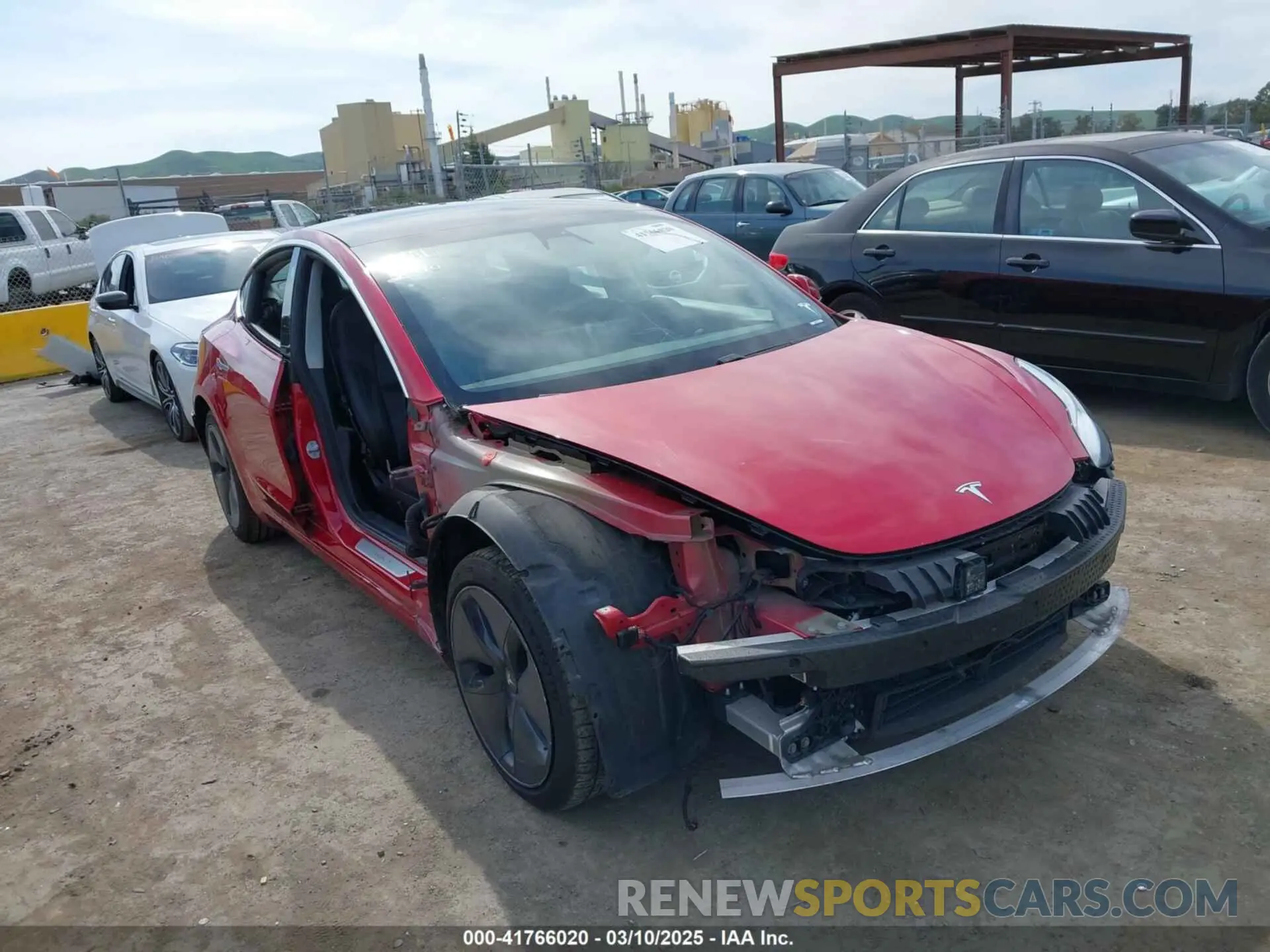 1 Photograph of a damaged car 5YJ3E1EB6LF649824 TESLA MODEL 3 2020