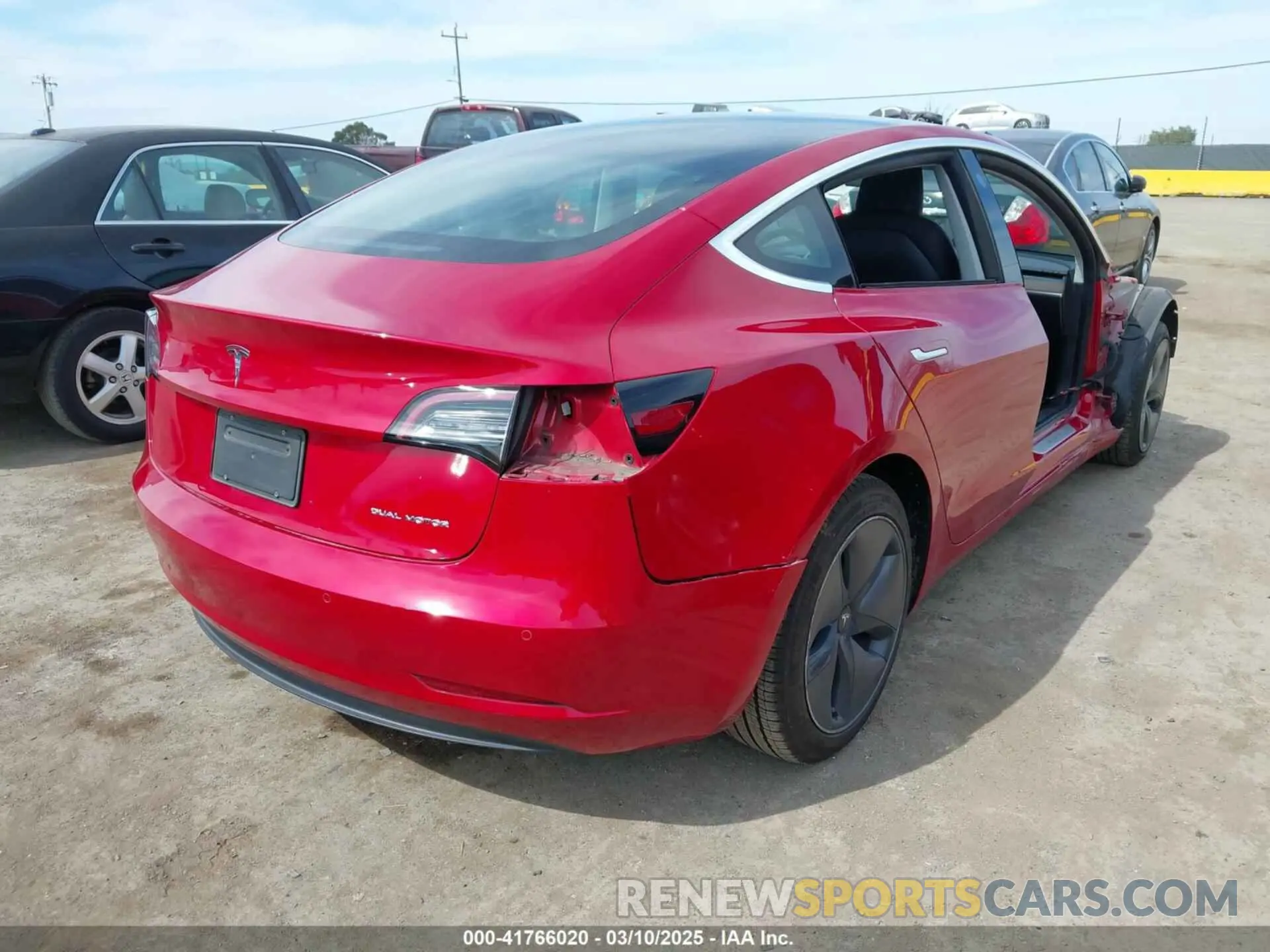 4 Photograph of a damaged car 5YJ3E1EB6LF649824 TESLA MODEL 3 2020